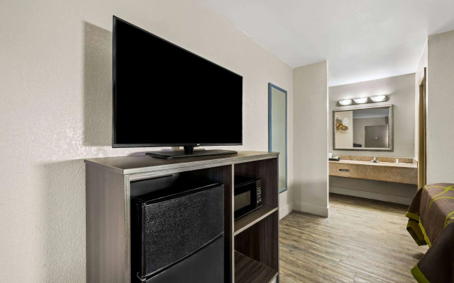 Super 8 by Wyndham Garysburg/Roanoke Rapids
