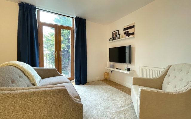 Modern 1 Bed Flat in Barnsley