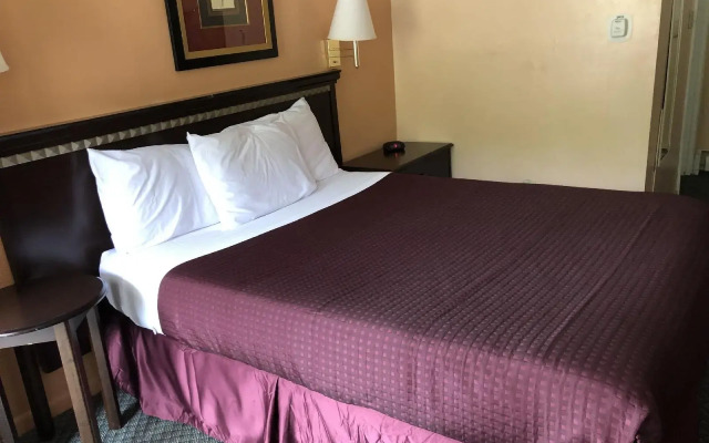Hometown Inn Athens