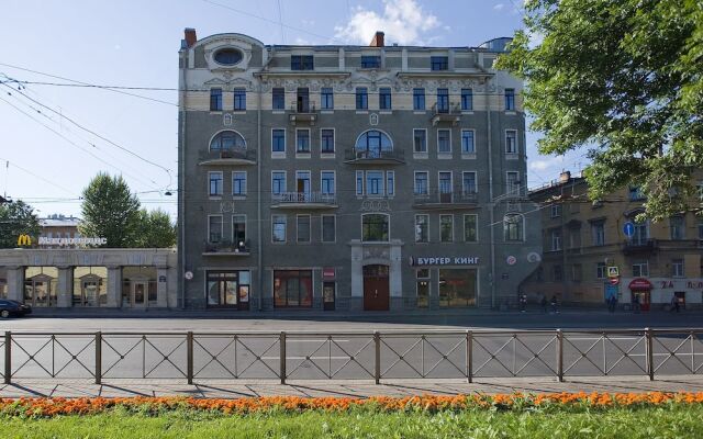 Отель Emperoom Zagorodniy Санкт-Петербург вид на фасад