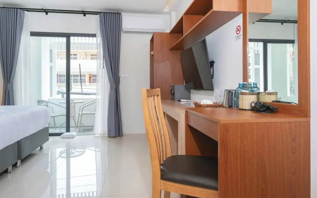 Thawalai Inn, Kata Beach