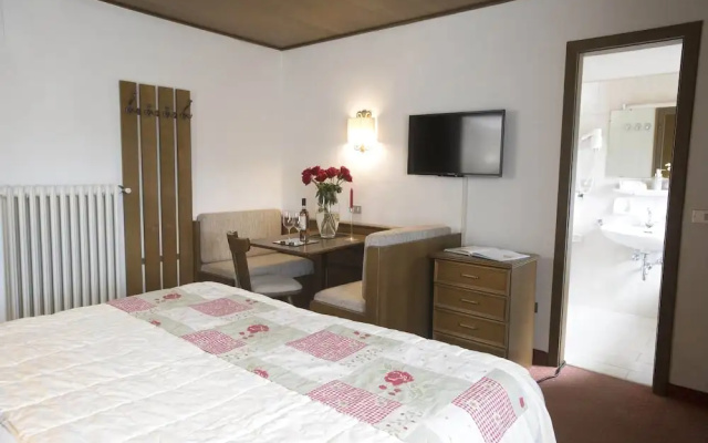 Sport Hotel Enrosadira