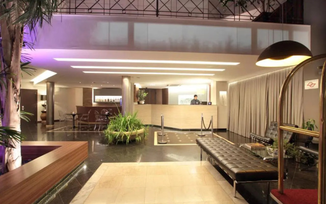 Oasis Plaza