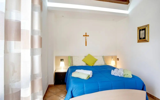 Beachside Getaway w/ Garden