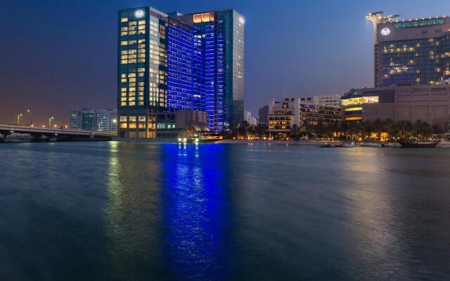 Отель Beach Rotana Residences вид на фасад