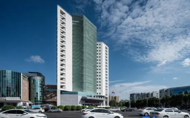 Prince Hotel ( Railway Station&Wanda Plaza)