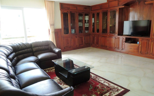 Grand Sompovmeas Hotel