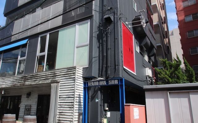 Отель AMP FLAT Tenjin Япония, Фукуока - отзывы, цены и фото номеров - забронировать отель AMP FLAT Tenjin онлайн вид на фасад