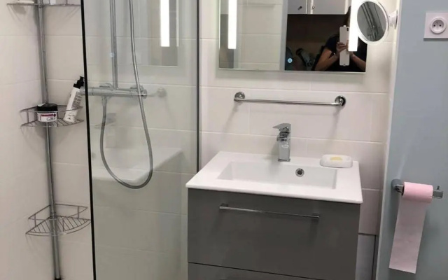 Appartement Balaruc-les-Bains, 1 pièce, 2 personnes - FR-1-553-79