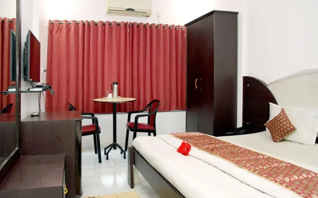 OYO 1959 Hotel Raj