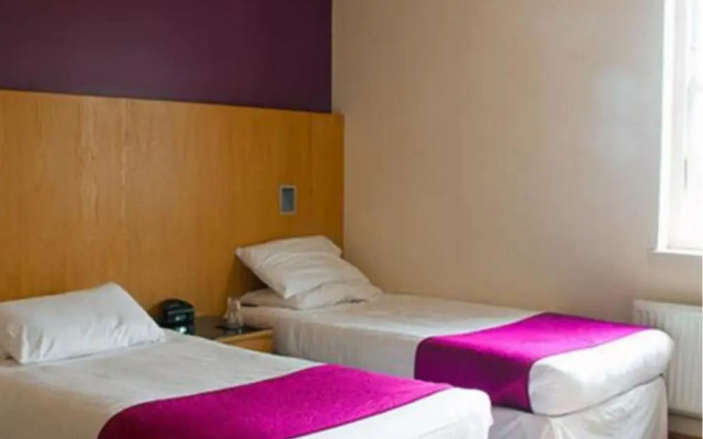 Rooms at 1703