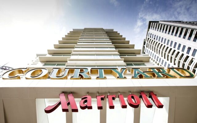 Отель Courtyard By Marriott Бангкок вид на фасад