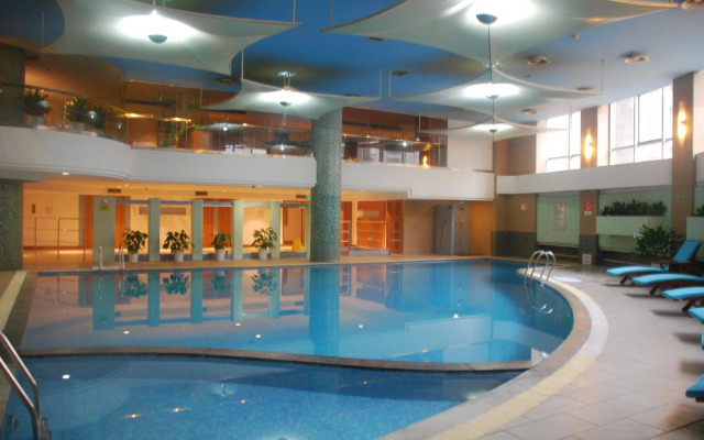 Holiday Inn Chongqing Guanyinqiao by IHG