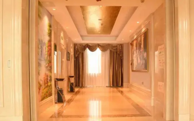 Vienna International Hotel (Laiyuan Guangping Street)