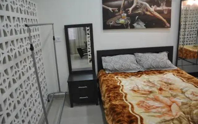 Isramax Jerusalem Apartment in Bat-Yam