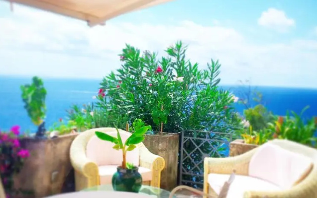 La Dolce Vita House