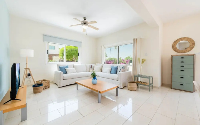 Pernera Blue Villa in Protaras