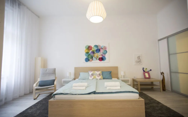 Paulay Central Top Suite