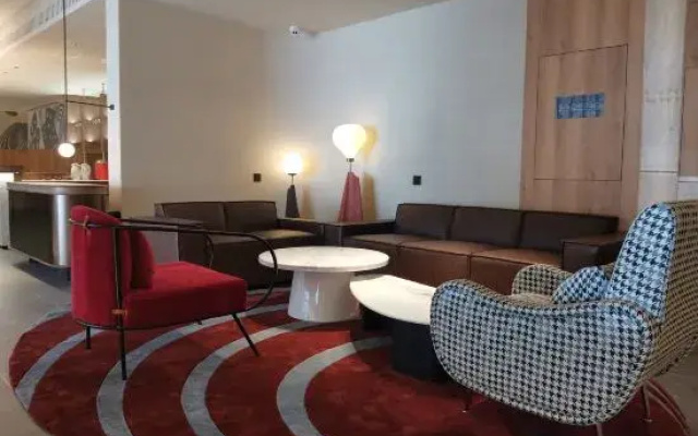 Aijudie Design Hotel (Haicheng Railway Station Darunfa)