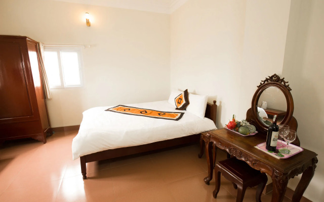 Ho Sen Xanh Hotel Hanoi