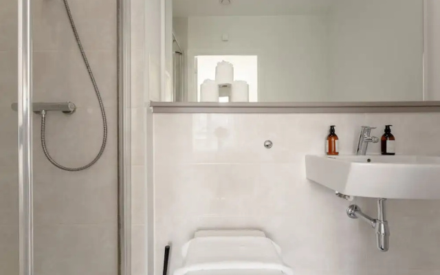 Contemporary 2 Bedroom Apartment in Haggerston