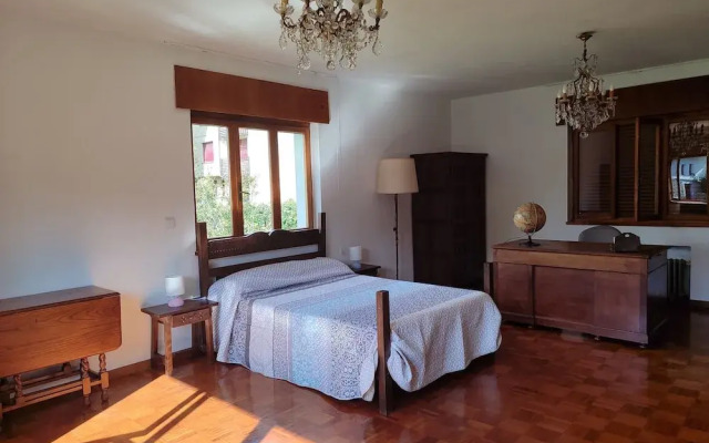 Charming 6-bed Chalet in Llanes