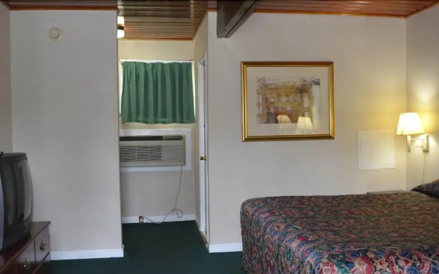 Paramount Motel