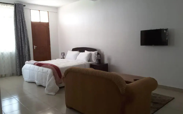Two Mountains Lodge