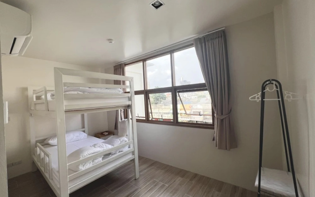 Krung Tone Hostel