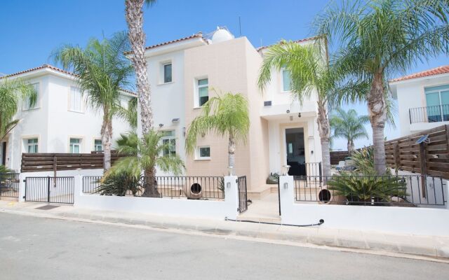 Отель Mesogios Villas вид на фасад