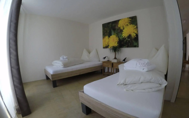Easy Living Business Apartments