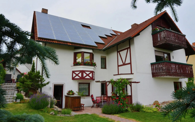 Comfort in Franconian Hills