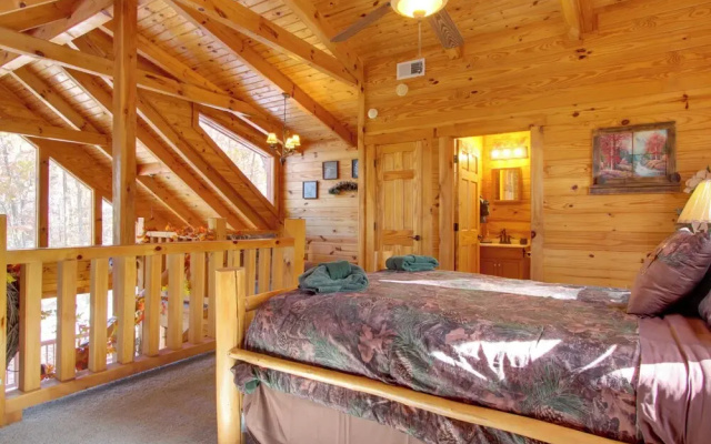 Secluded Smoky Mountain Cabin w/ Wraparound Deck!