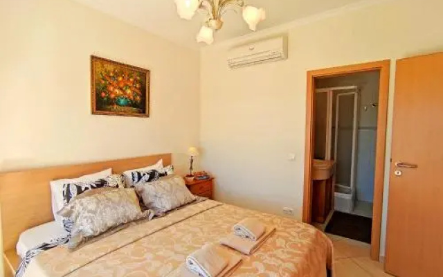 200m beach Apartment Falesia