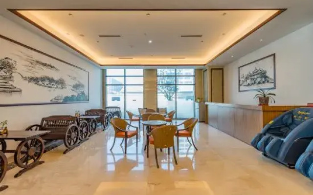 Rezen Select Yangzhou Wanda Plaza