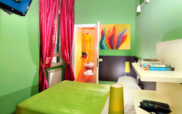 Hotel Colors