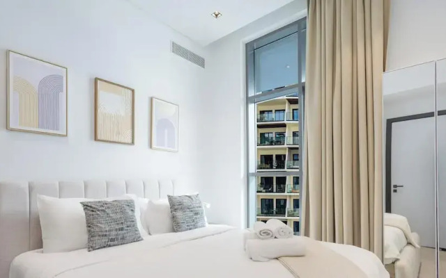 LUX 15 Northside Burj Khalifa View Suite