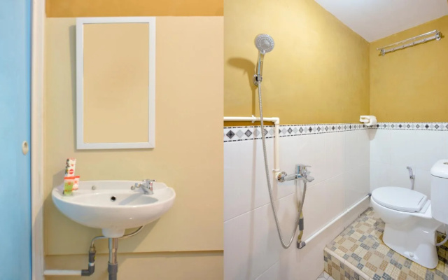 Hotel Naura By OYO Rooms