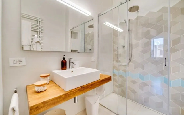 Beautiful Designer Flat Close to Pantheon, Serviced by Hostmaker