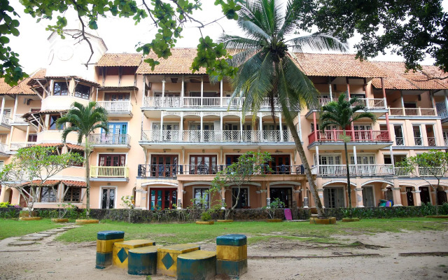 Kondominium Pantai Carita Utara