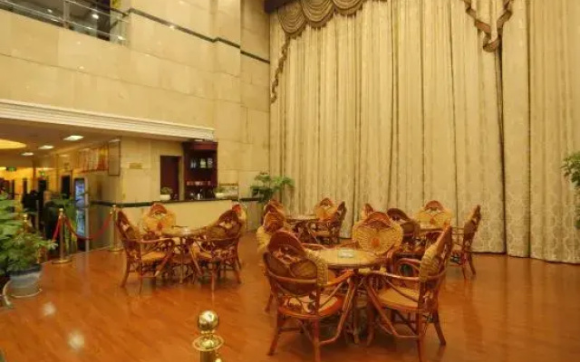 Runhua Junyue Hotel