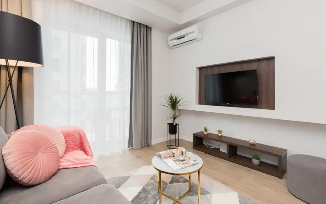 Platinum Towers Grzybowska by Renters