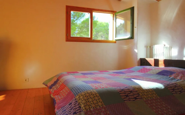 Cozy Holiday Home in Faucon With Swimming Pool