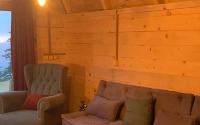 Dora Suit Bungalov