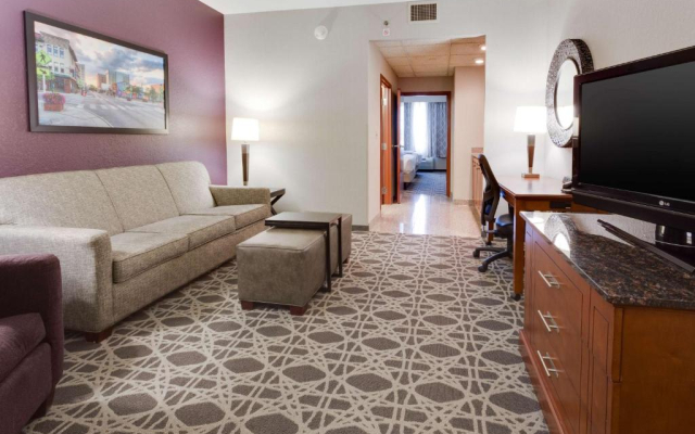 Drury Inn & Suites Middletown Franklin