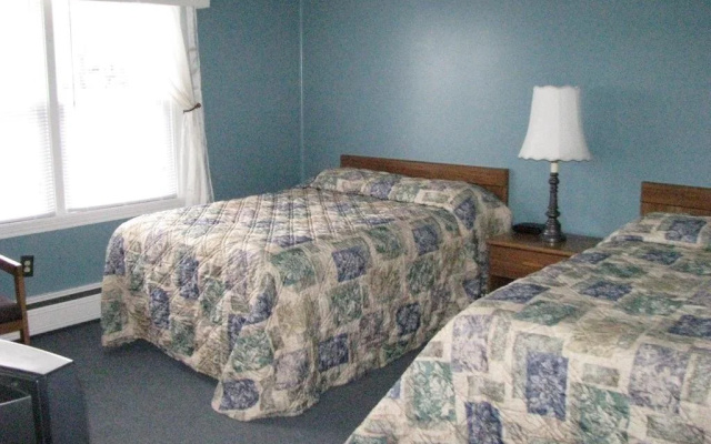 Colonial Inn & Creamery