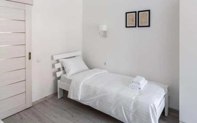 Bookinist apartment
