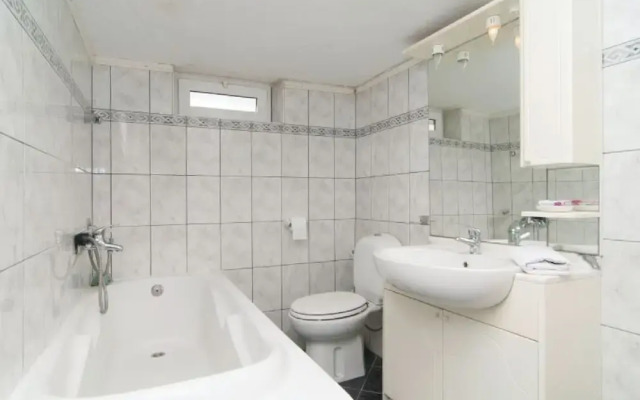 Apartments Roko - Standard One Bedroom Apartment With Shared Terrace