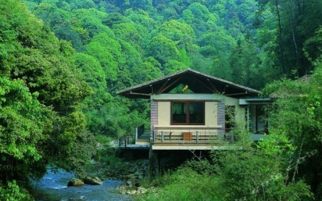Crosswaters Ecolodge & Spa