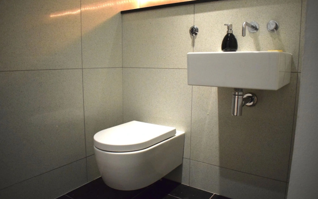 Central London Spacious 1 Bedroom Flat